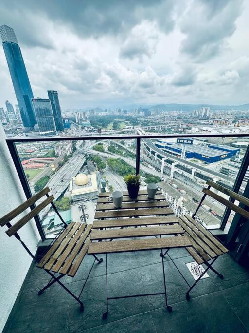 Pangsapuri Continew Kl Retreat 5-mins Walk Cochrane Mrt By Birdy *